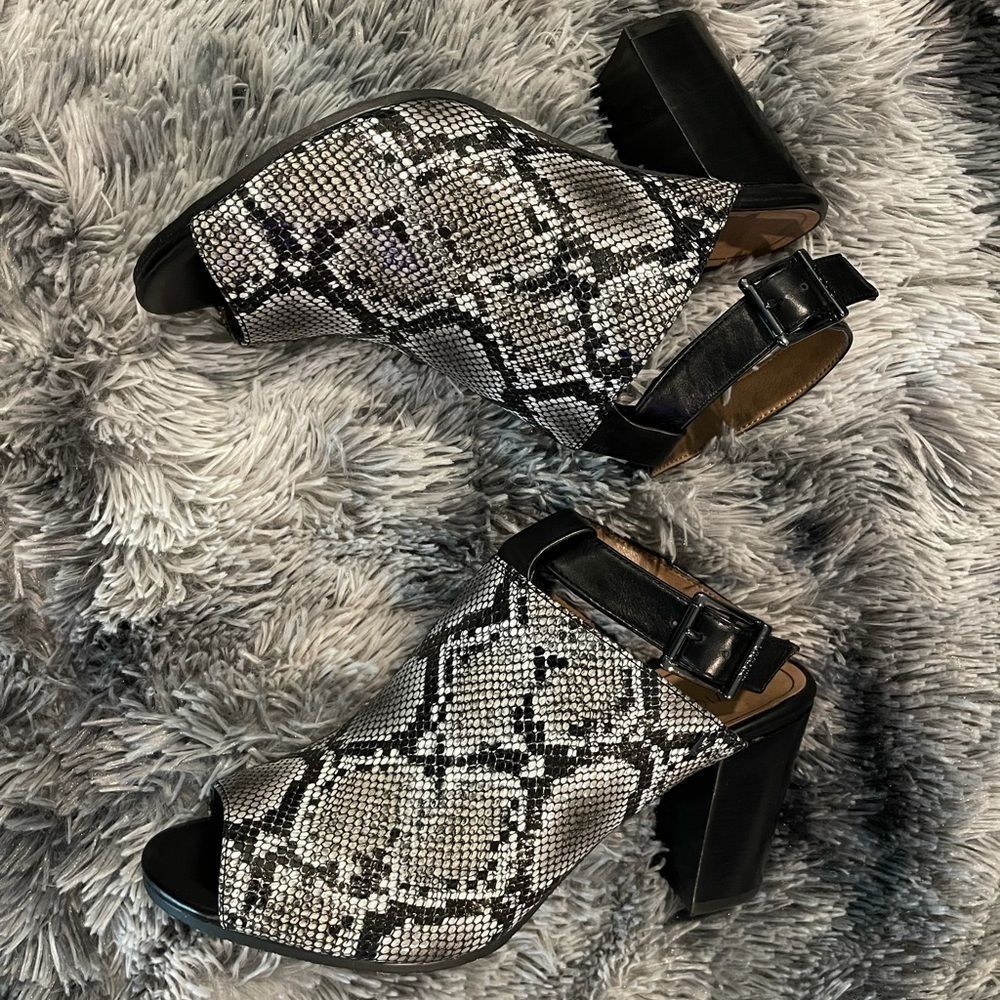 NEW IN BOX! Vionic Kaia Peep Toe Ankle Strap Leather Heel Sandals - Snakeskin - Picture 4 of 11